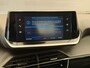 Peugeot 2008 1.2 PureTech Active Pack Stoelverwarming | Afneembare Trekhaak | Carplay | Parkeersensoren | Cruise Control | Climate Control | 16" Lichtmetaal | Airco (automatisch) | Cruise control | DAB ontvanger