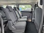 Ford Transit Custom 340 2.5 PHEV L2H1 Limited 233pk | Kombi | Incl. BTW/BPM | Dubbele zijschuifdeur | Privacy Glass | Inklapbare trekhaak | 17 inch lichtmetalen velgen | Driver Assistance Pack Premium | Verwarmbaar stuurwiel