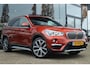 BMW X1 SDRIVE20I HIGH EXECUTIVE | PANO | LED | HUD | LEDER | CAMERA | NAVI | STOELVERW.