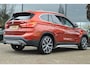 BMW X1 SDRIVE20I HIGH EXECUTIVE | PANO | LED | HUD | LEDER | CAMERA | NAVI | STOELVERW.