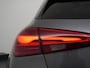 Mercedes-Benz A-klasse 200 AMG Line FACELIFT | 163PK | Night-pakket | Panoramadak | Ambienteverlichting | Dodehoek | Mountaingrau | Rijklaar + 12 mnd BOVAG garantie