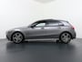 Mercedes-Benz A-klasse 200 AMG Line FACELIFT | 163PK | Night-pakket | Panoramadak | Ambienteverlichting | Dodehoek | Mountaingrau | Rijklaar + 12 mnd BOVAG garantie