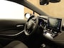 Toyota Corolla 1.8 Hybrid Active Plus APPLE CARPLAY/ANDROID AUTO - ADAPTIEVE CRUISE CONTROL - PARKEERSENSOREN VOOR - ACHTERUITRIJ CAMERA - NAVIGATIE - CLIMATE CONTROL - DRAADLOZE TELEFOONLADER