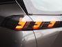 Peugeot 2008 SUV Allure 130pk | Achteruitrijcamera | Navigatie | 17" Lichtmetalen Velgen