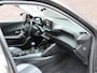 Peugeot 2008 SUV Allure 130pk | Achteruitrijcamera | Navigatie | 17" Lichtmetalen Velgen
