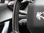 Peugeot 2008 SUV Allure 130pk | Achteruitrijcamera | Navigatie | 17" Lichtmetalen Velgen