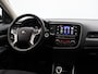Mitsubishi Outlander 2.4 PHEV Pure | Trekhaak | Airco | Achteruitrij camera | Half leder |