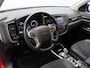 Mitsubishi Outlander 2.4 PHEV Pure | Trekhaak | Airco | Achteruitrij camera | Half leder |