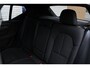 Volvo EX40 Single Motor Extended Range Plus 82 kWh | Verwarmbare voorstoelen+stuurwiel | Adaptieve cruise control | Premium audio by Harman Kardon | Warmtepomp | Achteruitrijcamera | 19 inch Lichtmetalen velgen