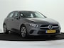 Mercedes-Benz A-klasse 160 Business Solution Ledkoplampen | Parkeerpakket met achteruitrijcamera | Stoelverwarming Voor | Spiegelpakket | Inclusief 24 maanden MB Certified garantie voor Europa.