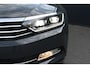 Volkswagen Passat 1.5 TSI Comfortline Business AUTOMAAT - NAVIGATIE - TREKHAAK