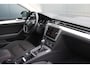 Volkswagen Passat 1.5 TSI Comfortline Business AUTOMAAT - NAVIGATIE - TREKHAAK