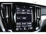 Volvo V60 2.0 T8 Ultra Dark Plug-in Hybrid AWD R-Line 455Pk Aut Full Options Panoramadak 1e eigenaar Trekhaak Camera Nieuw Staat