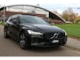 Volvo V60 2.0 T8 Ultra Dark Plug-in Hybrid AWD R-Line 455Pk Aut Full Options Panoramadak 1e eigenaar Trekhaak Camera Nieuw Staat