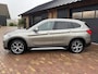 BMW X1 XDrive20i High Executive. LEER, PANORAMADAK, HUD, TREKHAAK