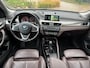 BMW X1 XDrive20i High Executive. LEER, PANORAMADAK, HUD, TREKHAAK