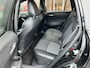 Toyota Corolla Cross 2.0 High Power Hybrid First Edition BLIND-SPOT ELEK-ACHTERKLEP KEYLESS LM-VELGEN PARK-SENSOREN APPLE/ANDROID STOELVERW DRAADLOOS-LADEN AD-CRUISE BLUETOOOTH DAB+