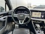 Volkswagen Touareg 3.0 TDI R-Line Panodak | Leder | Clima | Trekhaak