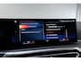 BMW 3-Serie 330e xDrive M 19' Pano ACC CarPlay Leder Camera