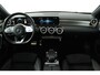 Mercedes-Benz A-klasse 200 Business Solution AMG (PANORAMADAK, STOELVERWARMING, ACHTERUITRIJCAMERA, SFEERVERLICHTING)