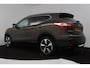 Nissan Qashqai 1.2 Connect Edition (PANORAMADAK, TREKHAAK, CRUISE CONTROL, NAVIGATIE, PARKEERSENSOREN)