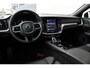 Volvo V60 2.0 T6 Plug-in hybrid AWD Plus Dark | Trekhaak | Open Grid Textiel | Visual Park Assist | Premium Audio by Harman Kardon | Preconditioning | Keyless | Google Maps | Google Assistant | Verwarmbare voorruit | 18" | Elektrische achterklep | Elektrisch verstelbare voorstoelen | Stoelverwarming voor en achter | Adaptieve Cruise Control | Pilot Assist | Blis