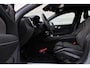 Volvo V60 2.0 T6 Plug-in hybrid AWD Plus Dark | Trekhaak | Open Grid Textiel | Visual Park Assist | Premium Audio by Harman Kardon | Preconditioning | Keyless | Google Maps | Google Assistant | Verwarmbare voorruit | 18" | Elektrische achterklep | Elektrisch verstelbare voorstoelen | Stoelverwarming voor en achter | Adaptieve Cruise Control | Pilot Assist | Blis
