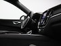 Volvo XC60 T8 AWD Plug-in hybrid Ultra Black Edition / Trekhaak / Luchtvering / B&W audio / Head up displ. / Pan. dak