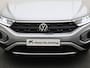 Volkswagen T-Roc 1.0TSI/110PK Life · Navigatie · Parkeersensoren · LED · Garantie tot september 2027 of 100000km.