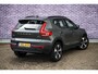 Volvo XC40 2.0 B4 Plus Dark | Trekhaak | Adaptive Cruise Control | Dode hoek detectie BLIS | Harman/Kardon audio | Elektrische stoelverstelling | Stoel- en stuurverwarming | Verwarmde Voorruit |