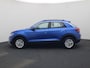 Volkswagen T-Roc 1.0TSI/110PK Life · Navigatie · Parkeersensoren · LED · Garantie tot september 2027 of 100000km.