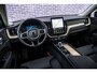 Volvo XC60 2.0 T6 Plug-in hybrid AWD Ultra Dark | Facelift | Trekhaak | 360 Camera | Panoramadak | Adaptieve Cruise Control | Dode Hoek Detectie |