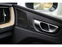 Volvo XC60 2.0 T6 Plug-in hybrid AWD Ultra Dark | Facelift | Trekhaak | 360 Camera | Panoramadak | Adaptieve Cruise Control | Dode Hoek Detectie |
