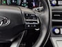 Hyundai Kona Electric EV Fashion 64 kWh | Apple Carplay/Android Auto | Head-up display | Lichtmetalen velgen | Climate control | Achteruitrijcamera |