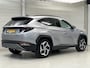 Hyundai Tucson 1.6 T-GDI PHEV Premium Sky 4WD / Trekhaak Afneembaar 1350 KG / Panoramisch Schuif/Kanteldak / Navigatie / 360 Graden Camera / Lederen Bekleding / Stoel- en Stuurverwarming / Stoelventilatie /