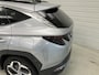 Hyundai Tucson 1.6 T-GDI PHEV Premium Sky 4WD / Trekhaak Afneembaar 1350 KG / Panoramisch Schuif/Kanteldak / Navigatie / 360 Graden Camera / Lederen Bekleding / Stoel- en Stuurverwarming / Stoelventilatie /