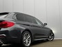 BMW 5-Serie Touring 520i M-SPORT HIGH EXECUTIVE PANORAMADAK STOELVERWARMING LEDER M PAKKET VIRTUAL AMBIANCE TREKHAAK