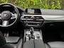 BMW 5-Serie Touring 520i M-SPORT HIGH EXECUTIVE PANORAMADAK STOELVERWARMING LEDER M PAKKET VIRTUAL AMBIANCE TREKHAAK