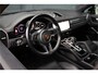 Porsche Cayenne Coupé 3.0 E-Hybrid Techart Bodykit | NL Auto | Full Option | ACC | 360 Cam | Alcantara | Achterasbesturing | Head Up | Ambiance | Carbon | Techart 22"| Bose | Sportuitlaat | Ventilatie | Memory | Head Up | E.TH 3500KG | Sportdesign | Carbon | Softclose | PDLS+ | Lane & Side Assist | Sport Chrono | Apple & Android Carplay |