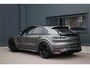 Porsche Cayenne Coupé 3.0 E-Hybrid Techart Bodykit | NL Auto | Full Option | ACC | 360 Cam | Alcantara | Achterasbesturing | Head Up | Ambiance | Carbon | Techart 22"| Bose | Sportuitlaat | Ventilatie | Memory | Head Up | E.TH 3500KG | Sportdesign | Carbon | Softclose | PDLS+ | Lane & Side Assist | Sport Chrono | Apple & Android Carplay |