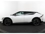 Kia EV6 Light Edition 63 kWh - Navigatie - Adaptive cruise control - Stoel/stuur verwarming - Apple Carplay/Android Auto - Climate Control - Achteruitrij camera - Fabrieksgarantie tot 04-2032