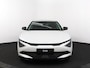 Kia EV6 Light Edition 63 kWh - Navigatie - Adaptive cruise control - Stoel/stuur verwarming - Apple Carplay/Android Auto - Climate Control - Achteruitrij camera - Fabrieksgarantie tot 04-2032