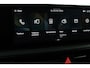 Kia EV6 Light Edition 63 kWh - Navigatie - Adaptive cruise control - Stoel/stuur verwarming - Apple Carplay/Android Auto - Climate Control - Achteruitrij camera - Fabrieksgarantie tot 04-2032