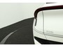 Kia EV6 Light Edition 63 kWh - Navigatie - Adaptive cruise control - Stoel/stuur verwarming - Apple Carplay/Android Auto - Climate Control - Achteruitrij camera - Fabrieksgarantie tot 04-2032