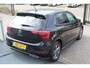 Volkswagen Polo 1.0 TSI 2x R-Line Automaat IQLight/Stoelverwarming/Navigatie/Virtual cockpit/Adaptive cruise control/Achteruitrijcamera/Parkeersensoren rondom/Apple carplay/LED grill/Climate control/Draadloze telefoonlader/DAB/16''Lichtmetalen velgen.