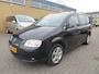 Volkswagen Touran 2.0-16V FSI Highline/7 PERSOONS/CRUISE/NWE APK/GARANTIE