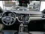 Volvo V60 2.0 T8 Twin Engine AWD Polestar Engineered | Inscription | Bowers & Wilkens | Stoelventilatie | Massage | Panoramadak | Nappa | Trekhaak | Head-up display | Orrefors Sweden | Apple-/Android Carplay | Achteruitrijcamera | Stoelverwarming V+A