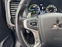 Mitsubishi Outlander 2.4 PHEV S / Automaat / Clima - Airco / Navi / Camera / Leder / Elektrische Voorstoel - Achterklep / Trekhaak