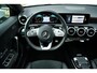 Mercedes-Benz A-klasse 180 AMG Pano Trekhaak Camera Night Metallic-wit