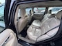 Volvo V70 2.4 Momentum / YOUNGTIMER / Leder / Carplay / Navi / Trekhaak .